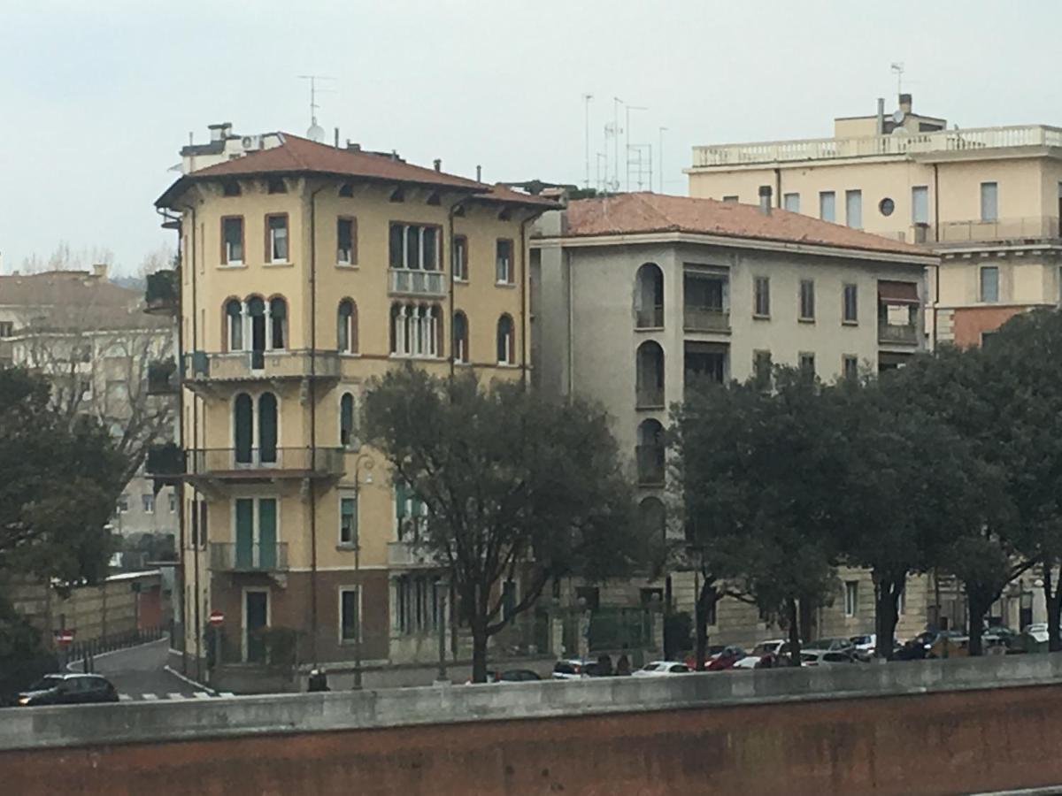 Adige Penthouse Aparthotel Verona Exterior foto