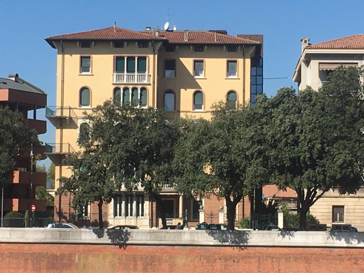 Adige Penthouse Aparthotel Verona Exterior foto